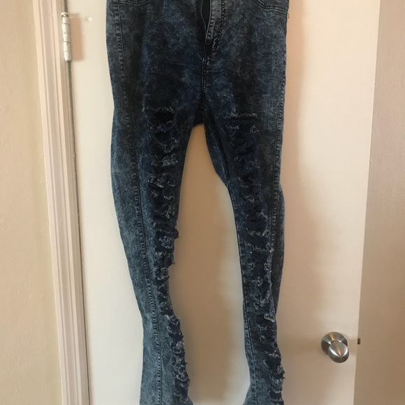 Distress Plus Jeans - Picture 1 of 1